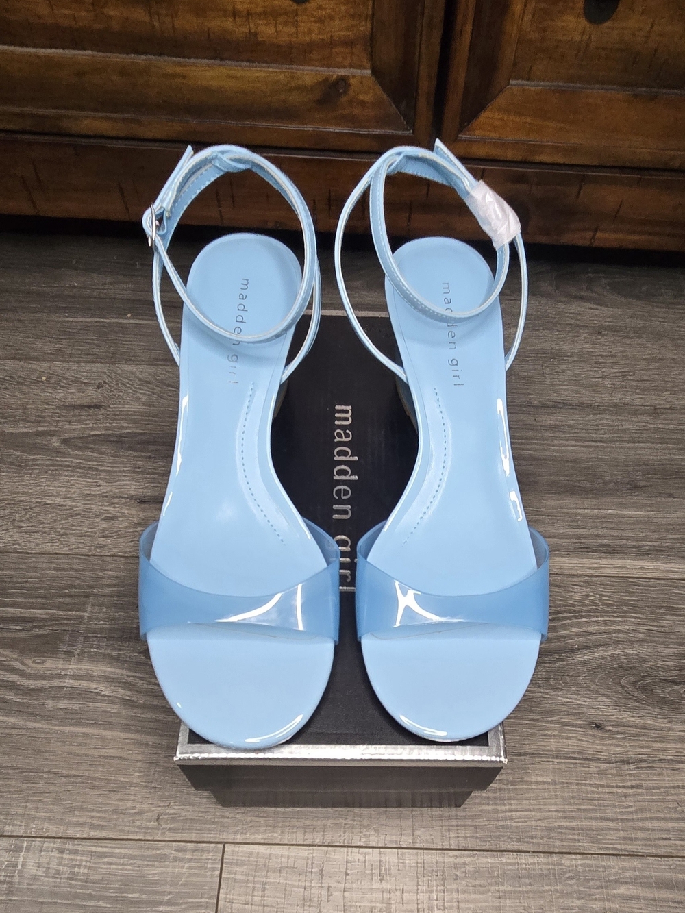 Madden Girl Lainey Light Blue Vinyl Wedge Sandals Size 8 NIB